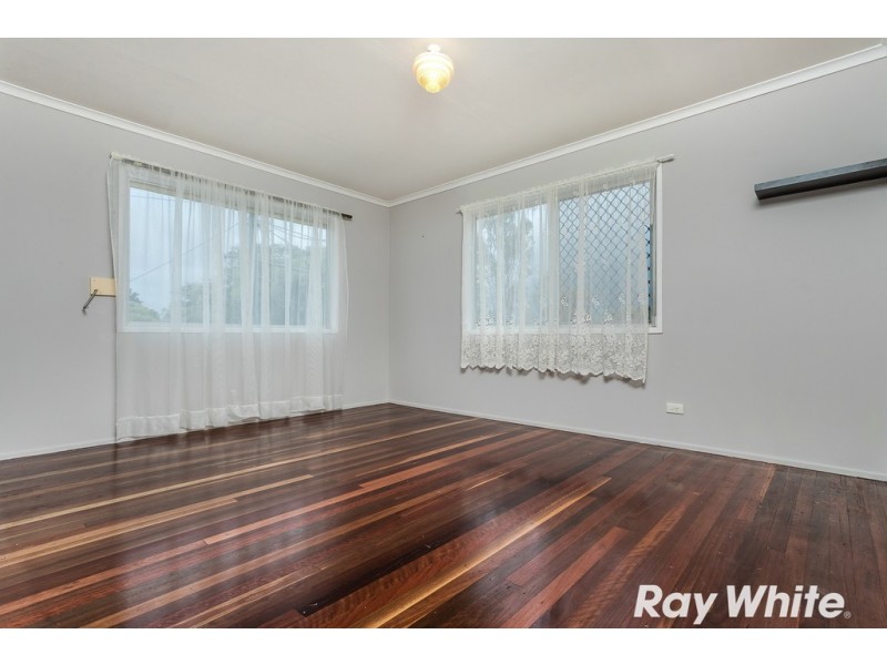 7 Ahern St, Kallangur QLD 4503