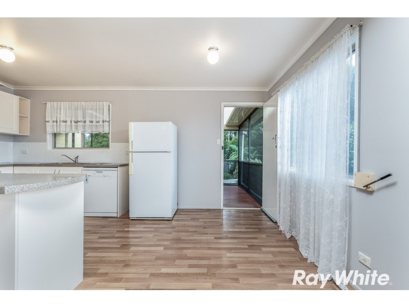 7 Ahern St, Kallangur QLD 4503