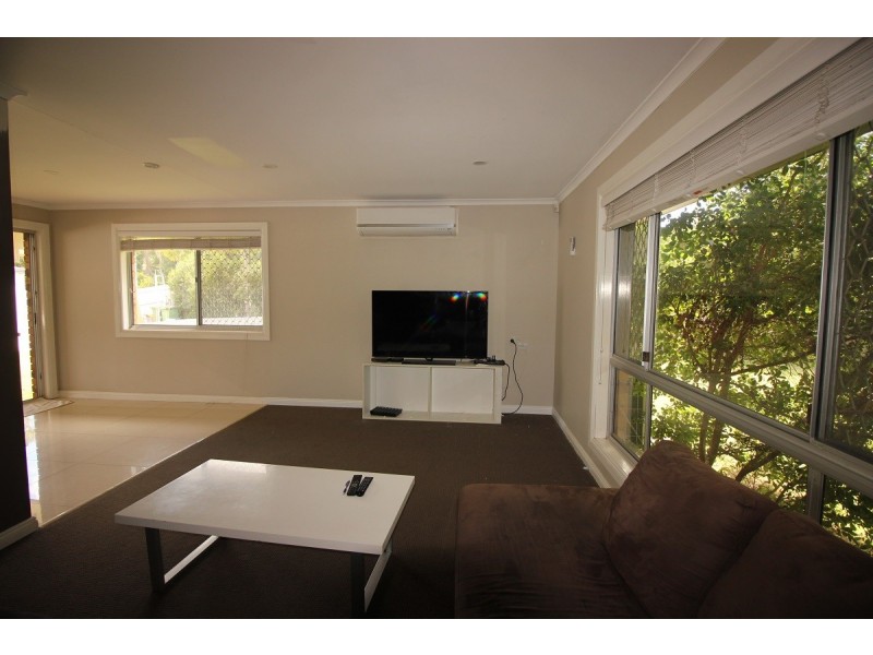 2 Alexander Avenue, Kallangur QLD 4503