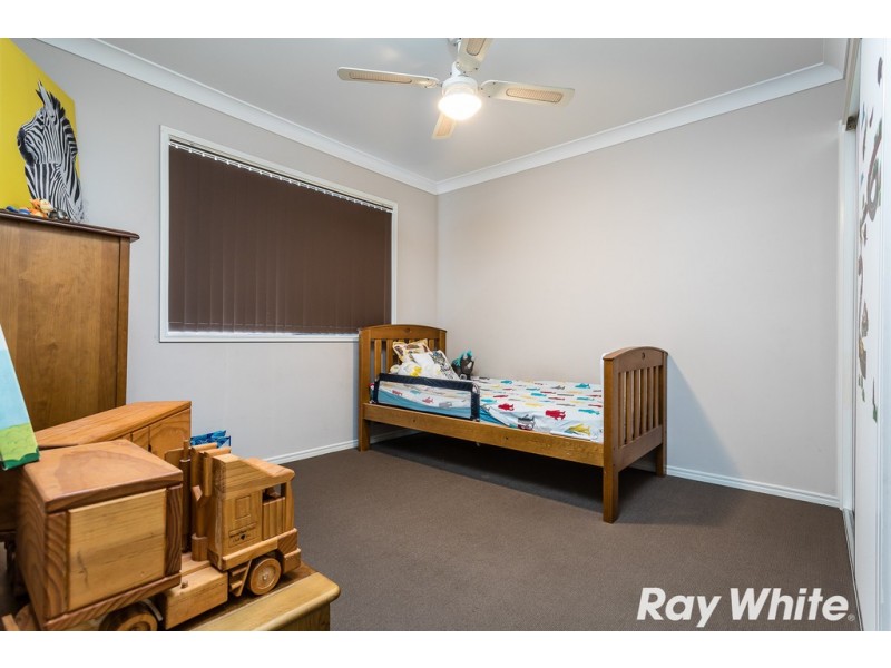 3 Eve Crt, Kallangur QLD 4503