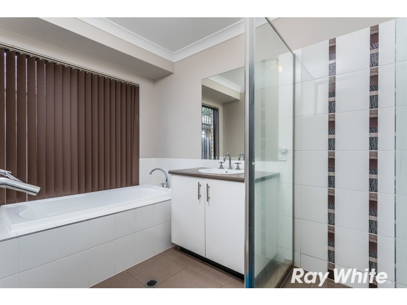 3 Eve Crt, Kallangur QLD 4503
