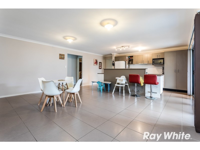 3 Eve Crt, Kallangur QLD 4503