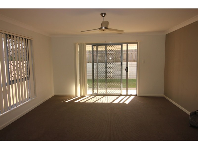 18 Shepherdson Street, Dakabin QLD 4503