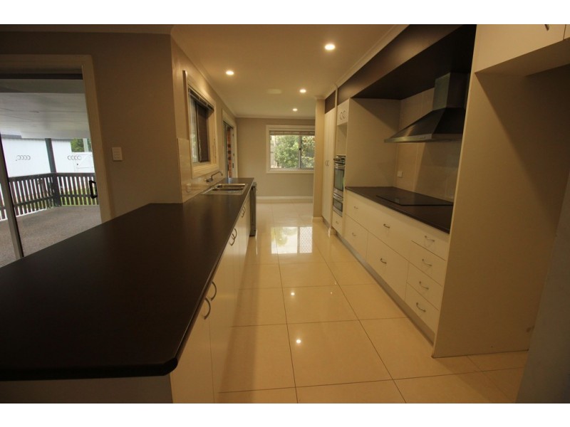 2 Alexander Avenue, Kallangur QLD 4503
