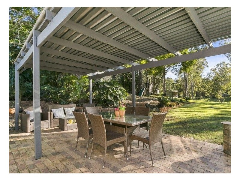 26 Whiteside Rd, Whiteside QLD 4503