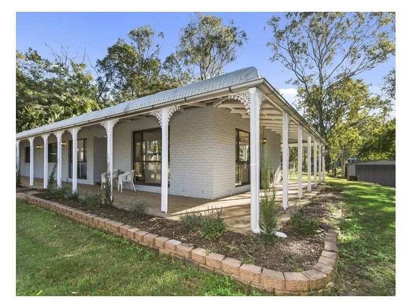 26 Whiteside Rd, Whiteside QLD 4503