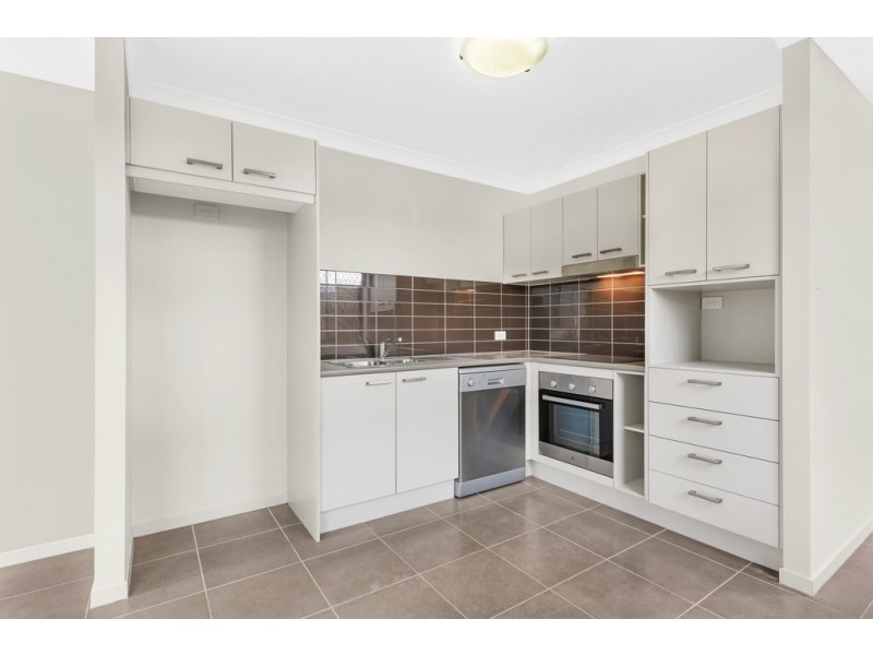 2/91 Sheaves Road, Kallangur QLD 4503