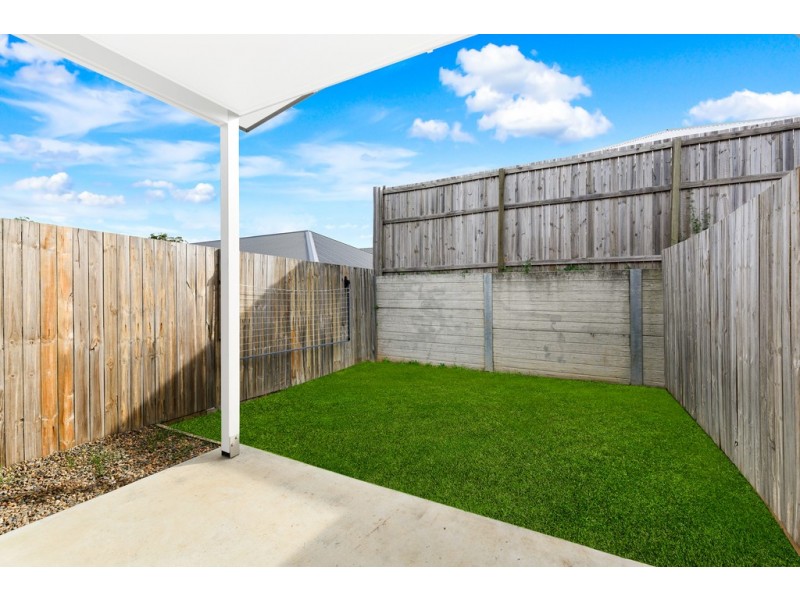 2/91 Sheaves Road, Kallangur QLD 4503
