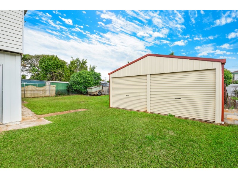 23 Lyndon St, Kallangur QLD 4503