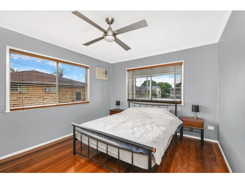 23 Lyndon St, Kallangur QLD 4503