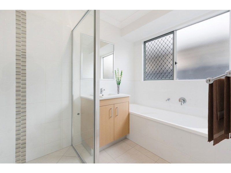 19 Summertaste Parade, Griffin QLD 4503