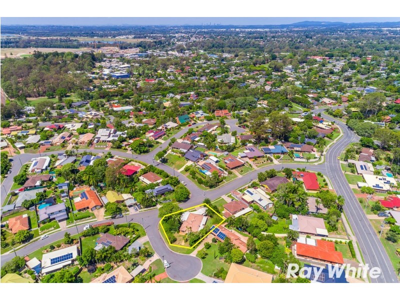 1 St Marcel Court, Petrie QLD 4502