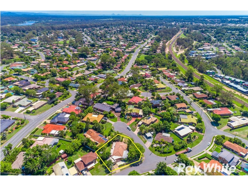 1 St Marcel Court, Petrie QLD 4502