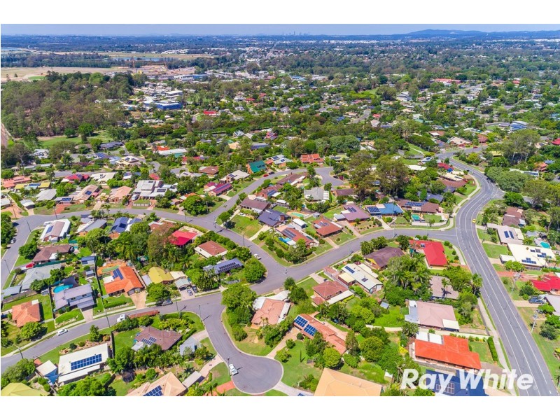 1 St Marcel Court, Petrie QLD 4502