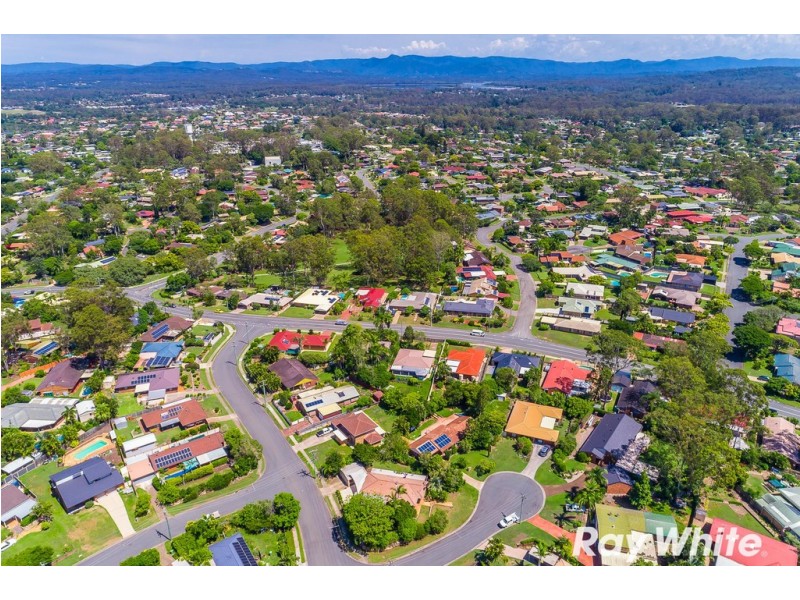 1 St Marcel Court, Petrie QLD 4502