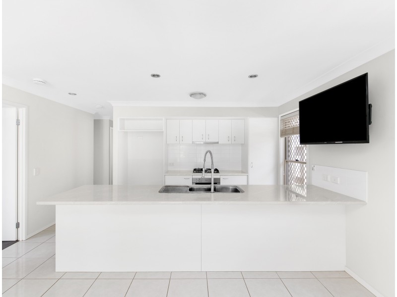 80 Olsen Cct, Kallangur QLD 4503