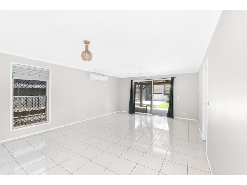 80 Olsen Cct, Kallangur QLD 4503