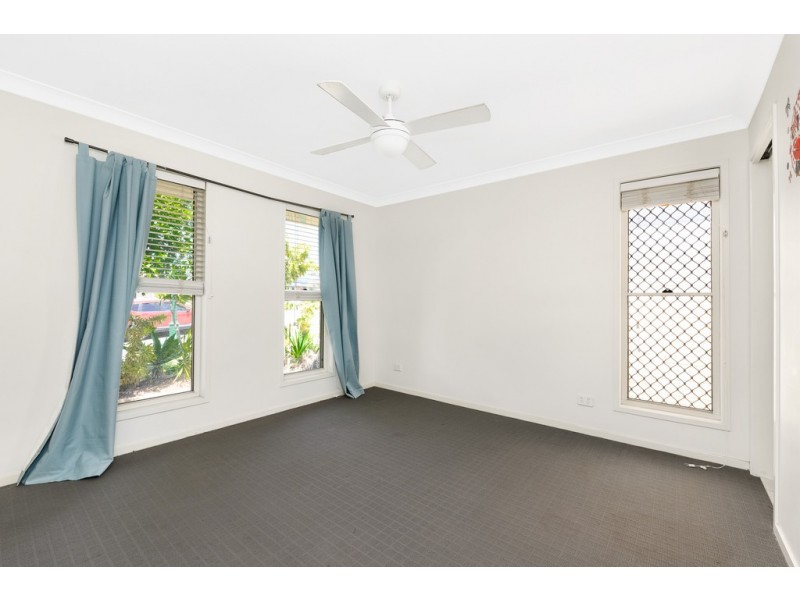 80 Olsen Cct, Kallangur QLD 4503