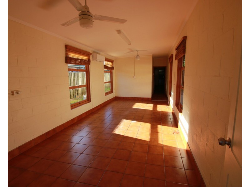 16 Goodfellows Rd, Kallangur QLD 4503