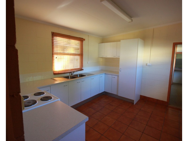 16 Goodfellows Rd, Kallangur QLD 4503