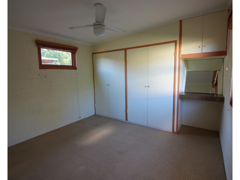 16 Goodfellows Rd, Kallangur QLD 4503