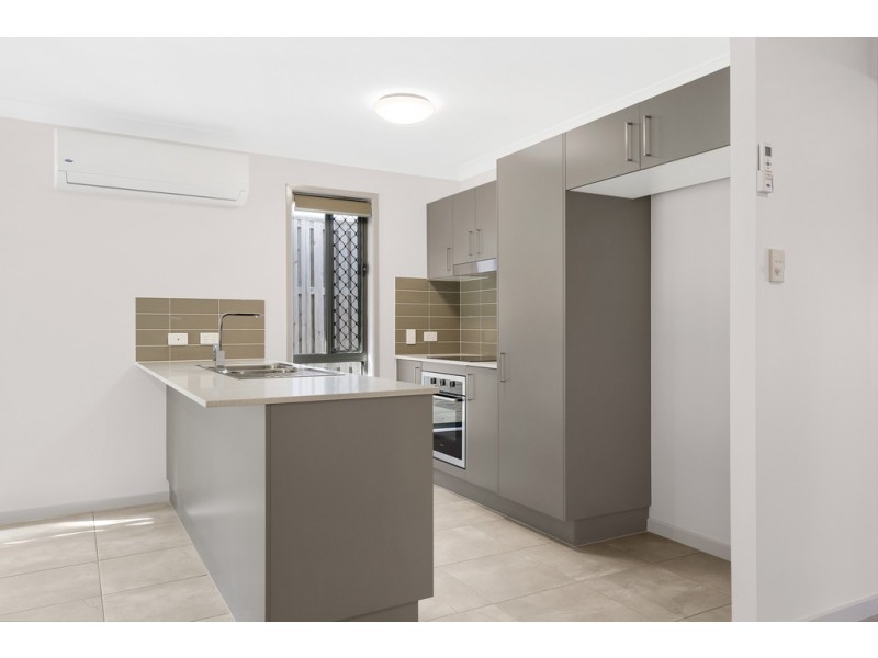 1/13 Mayfair Crescent, Kallangur QLD 4503