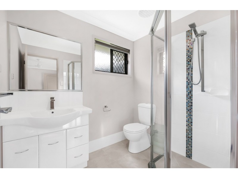 1/13 Mayfair Crescent, Kallangur QLD 4503