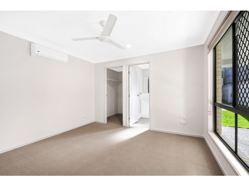 1/13 Mayfair Crescent, Kallangur QLD 4503