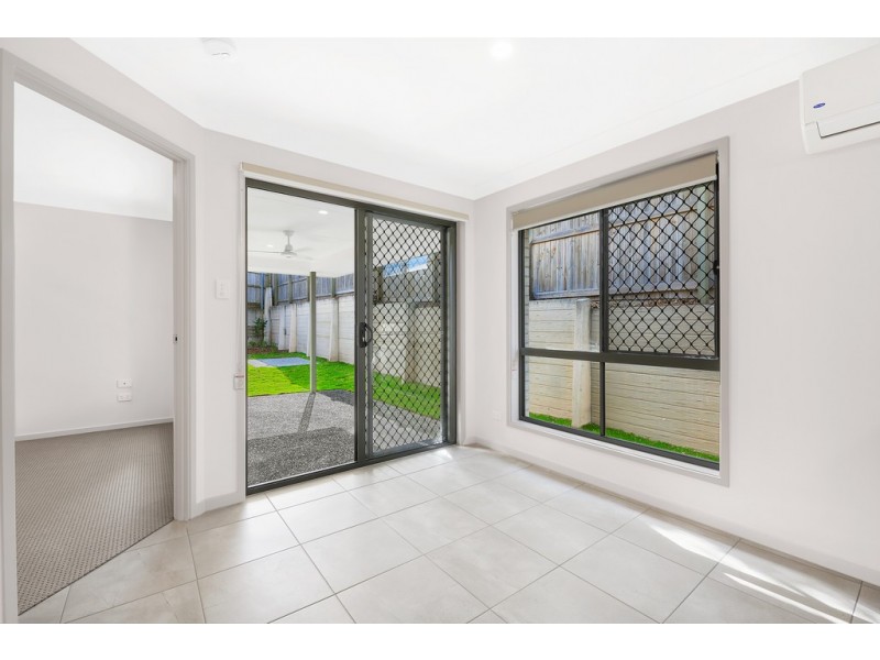 1/13 Mayfair Crescent, Kallangur QLD 4503