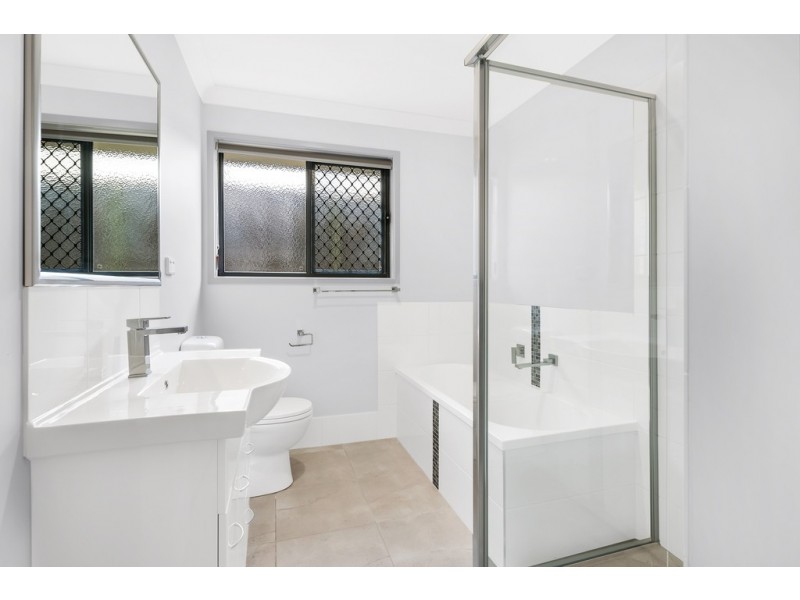 1/13 Mayfair Crescent, Kallangur QLD 4503