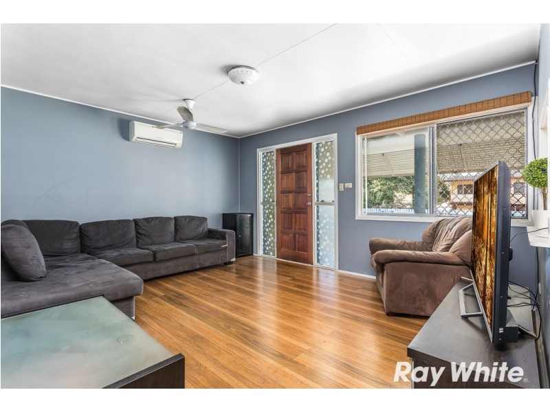 17 Lavercombe Drive, Kallangur QLD 4503
