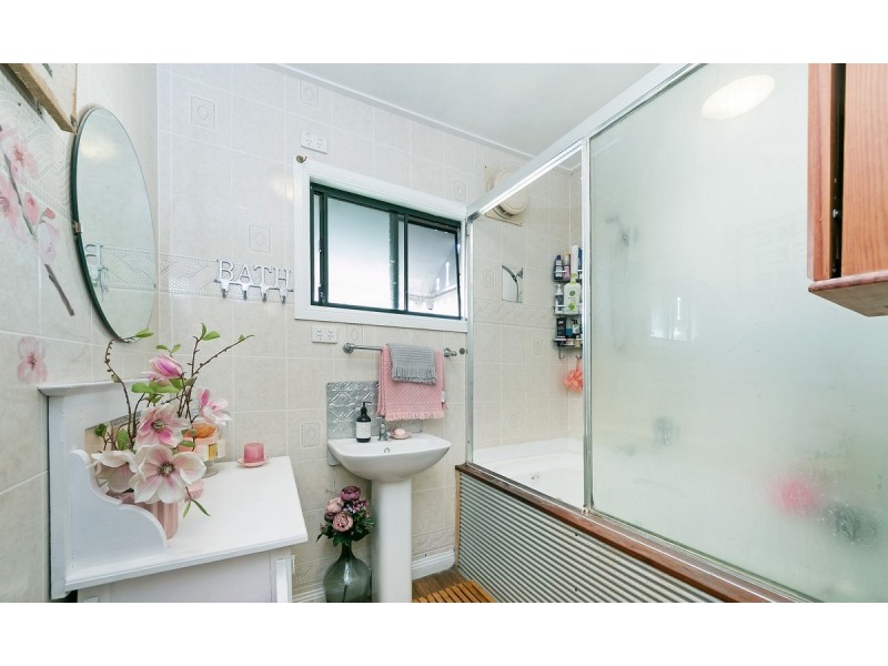 14 Reid Street, Petrie QLD 4502