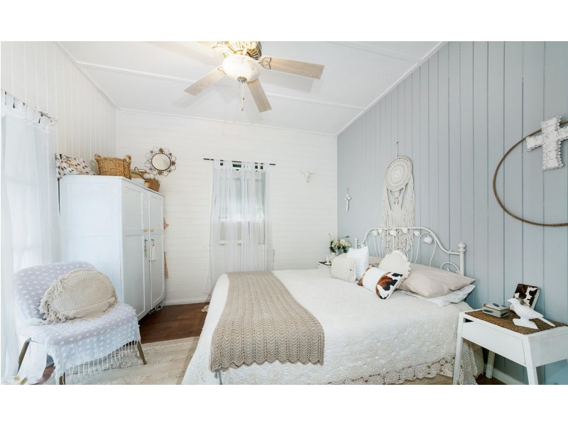 14 Reid Street, Petrie QLD 4502