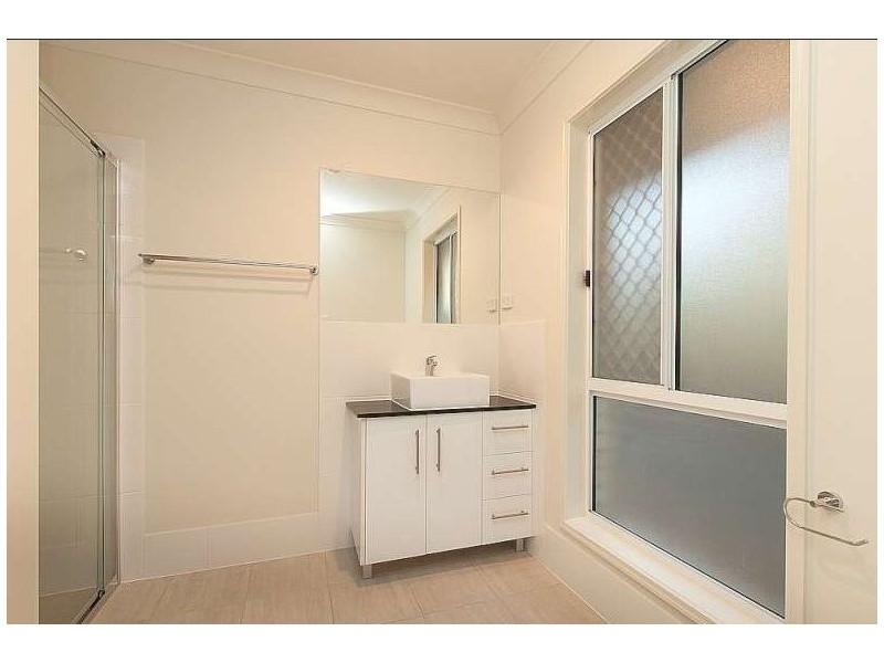 2/14 Braxlaw Cres, Dakabin QLD 4503