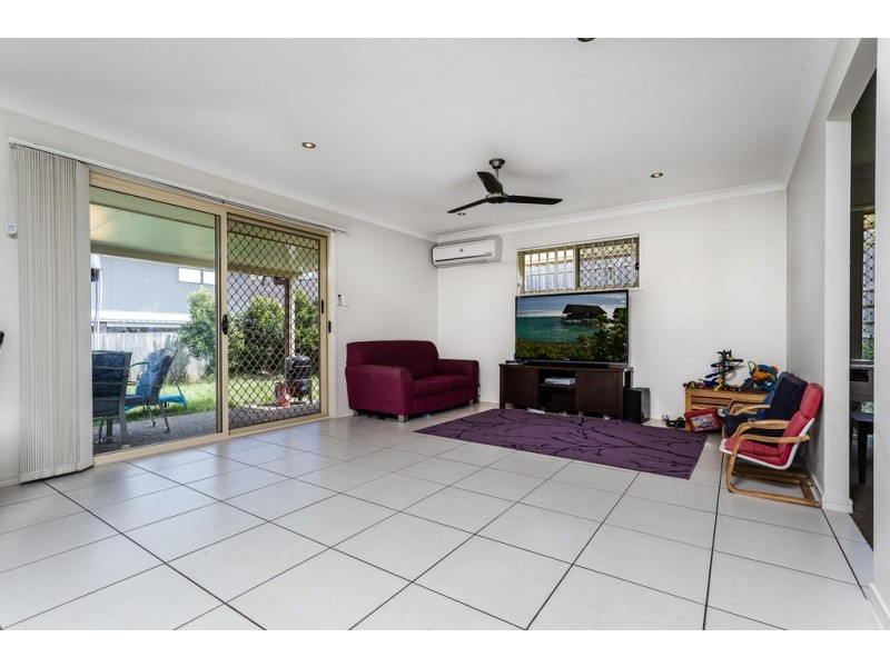 4 Outlook Court, Kallangur QLD 4503