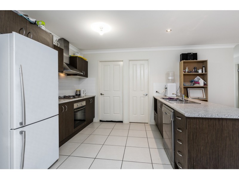 4 Outlook Court, Kallangur QLD 4503