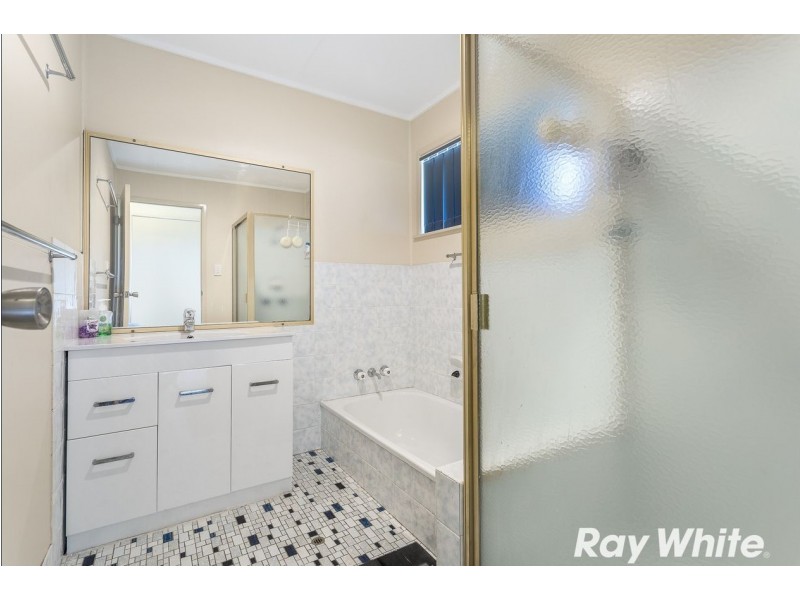 6 ARRAKUNE CRESCENT, Kallangur QLD 4503