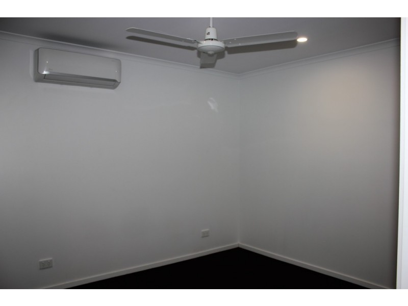 2/21 Cronin Street, Morayfield QLD 4506