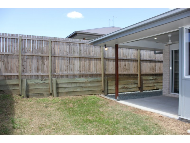 2/21 Cronin Street, Morayfield QLD 4506