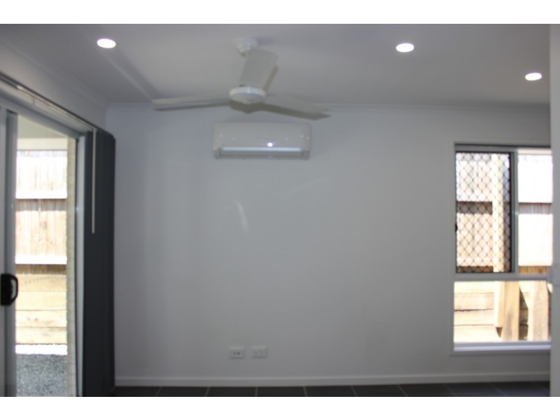 2/21 Cronin Street, Morayfield QLD 4506