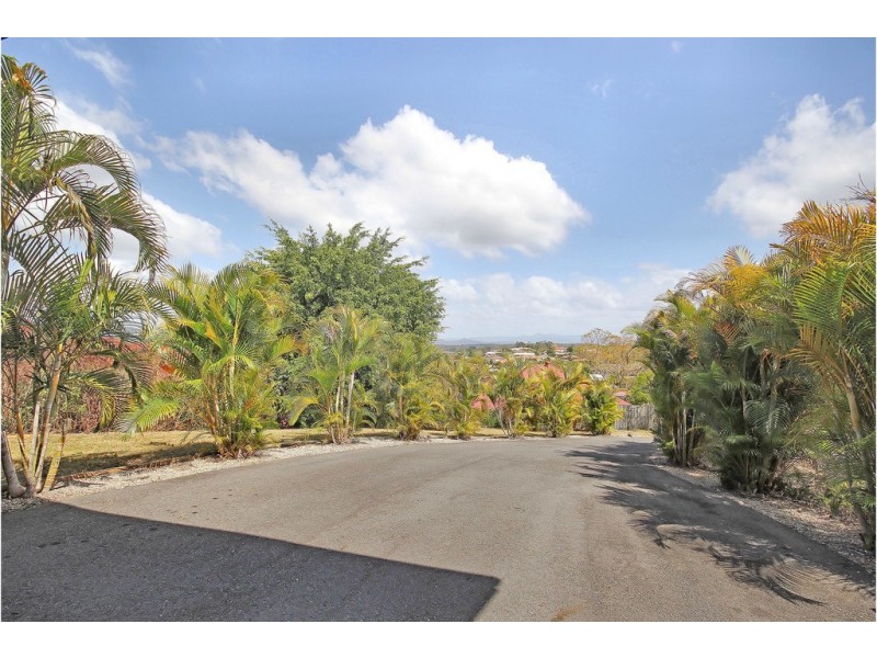 6 Feldsman Crt, Petrie QLD 4502