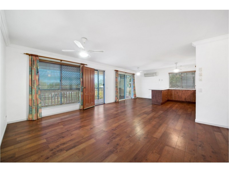 6 Feldsman Crt, Petrie QLD 4502