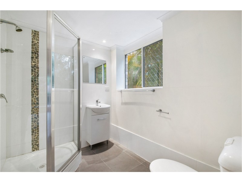 6 Feldsman Crt, Petrie QLD 4502