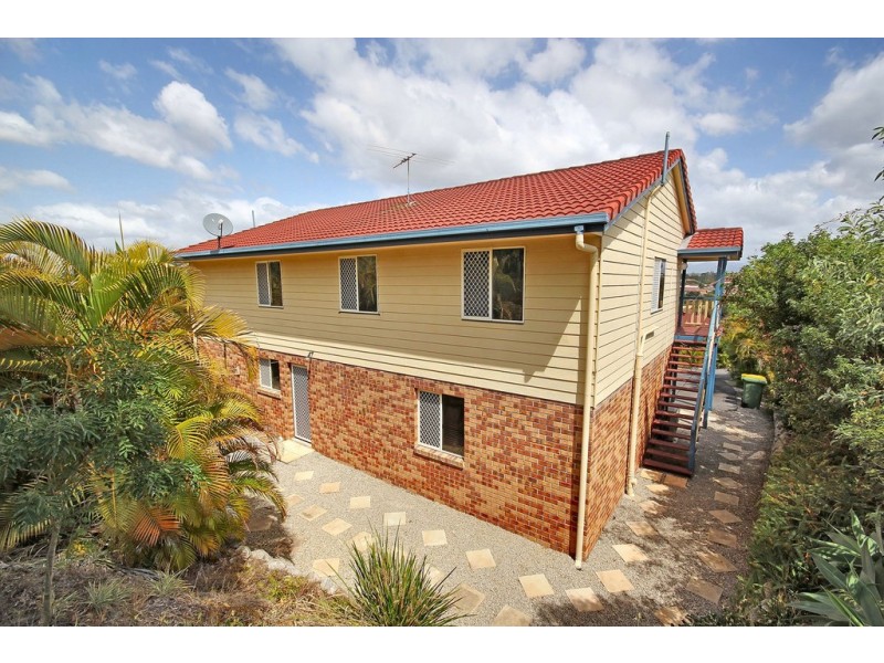 6 Feldsman Crt, Petrie QLD 4502