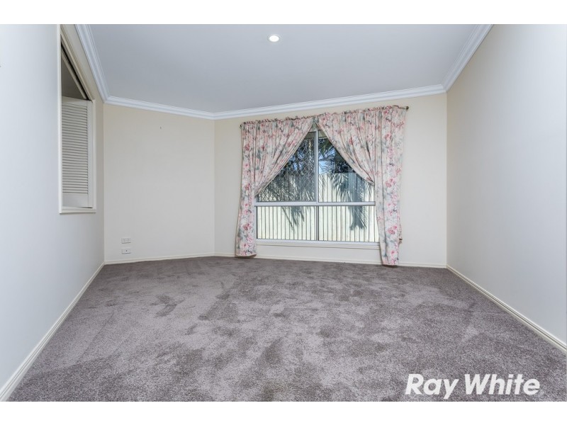 4 Faraday Ct, Kallangur QLD 4503