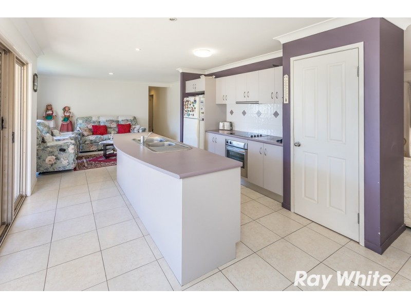 28 Brimstone Court, Kallangur QLD 4503