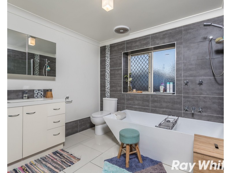 2 Dangerie Street, Kallangur QLD 4503