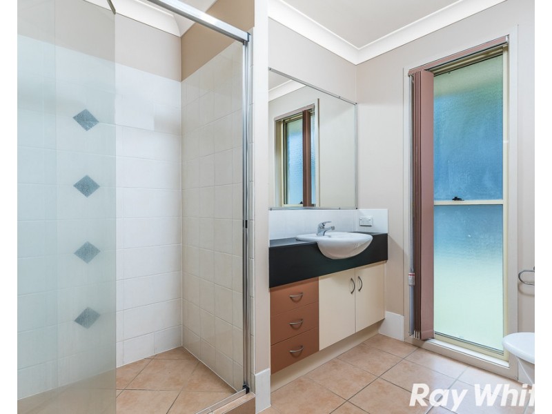 5 Cornelian Court, Kallangur QLD 4503