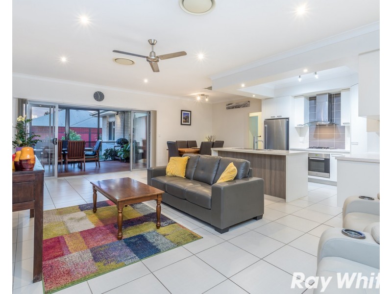12 Parkway Crescent, Murrumba Downs QLD 4503