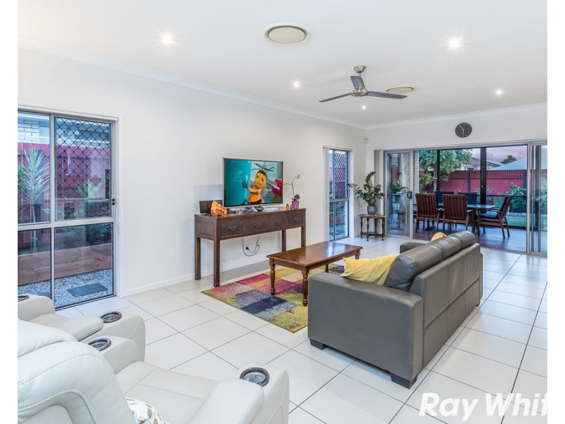 12 Parkway Crescent, Murrumba Downs QLD 4503